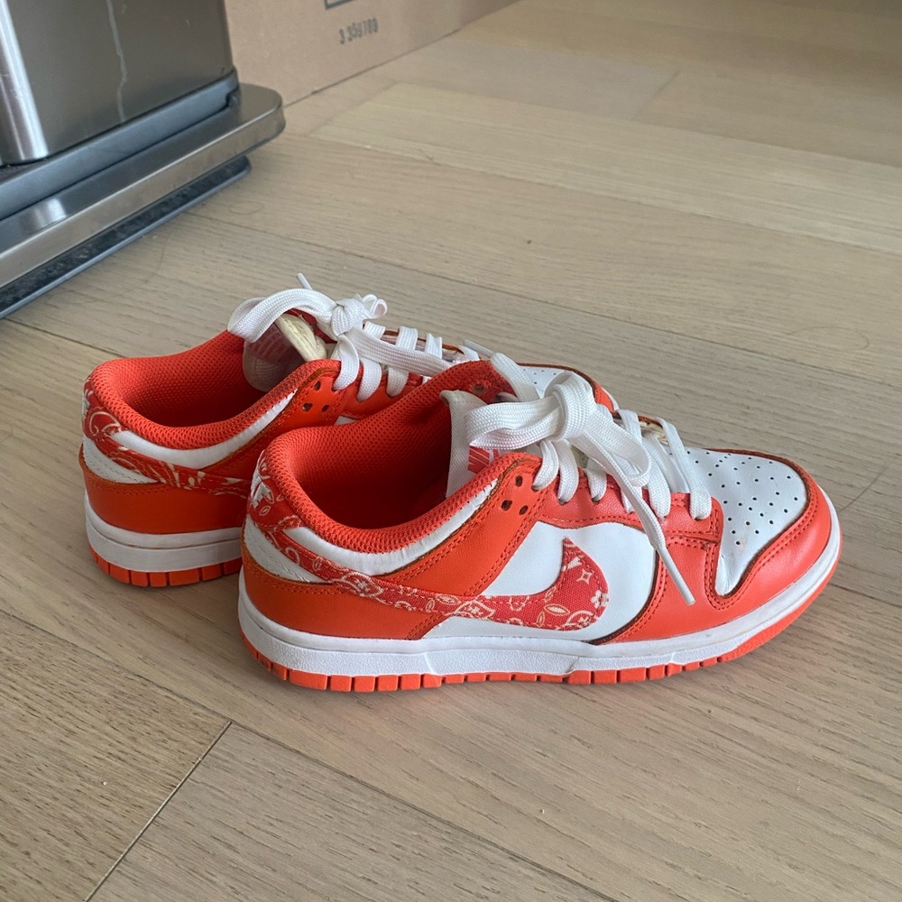 Nike dunk low orange paisley